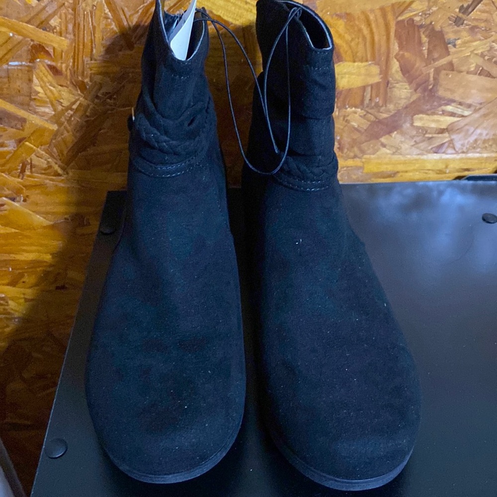 St. John's Bay Womens Kenzie Flat Heel Booties